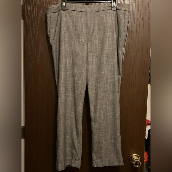 Old Navy Gray Dress Pants Size 16 - Picture 1 of 3
